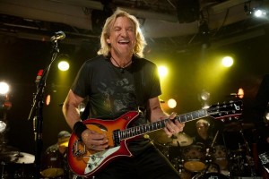 JOEWALSH72893_515115525216509_1784558078_n