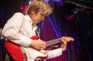 Eric_Johnson_06