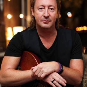 Julian Lennon- Help Yourself