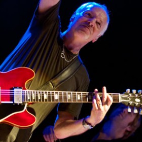 Peter Frampton- Black Hole Sun- Austin 10-18-11